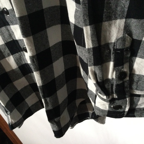 New J. Crew Factory Women’s Black Ivory Flannel Plaid Shirt Jacket $90 - Picture 3 of 4